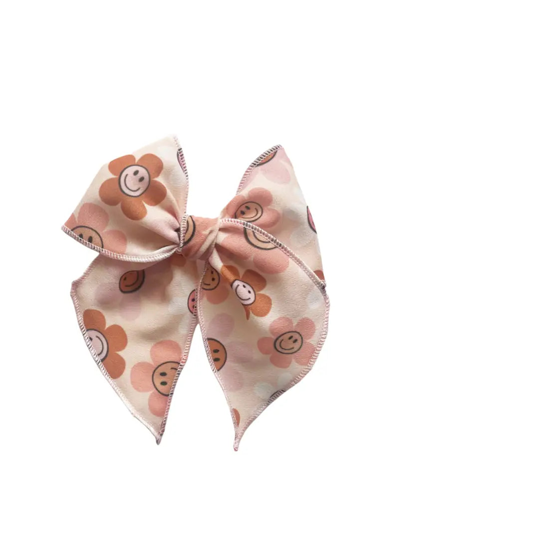 Smiley Daisy Bow