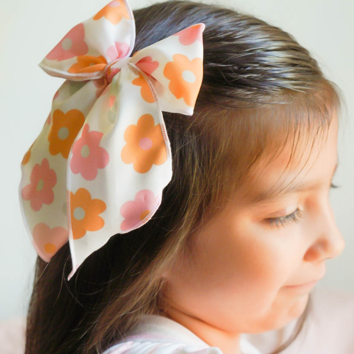Retro Flower Bow